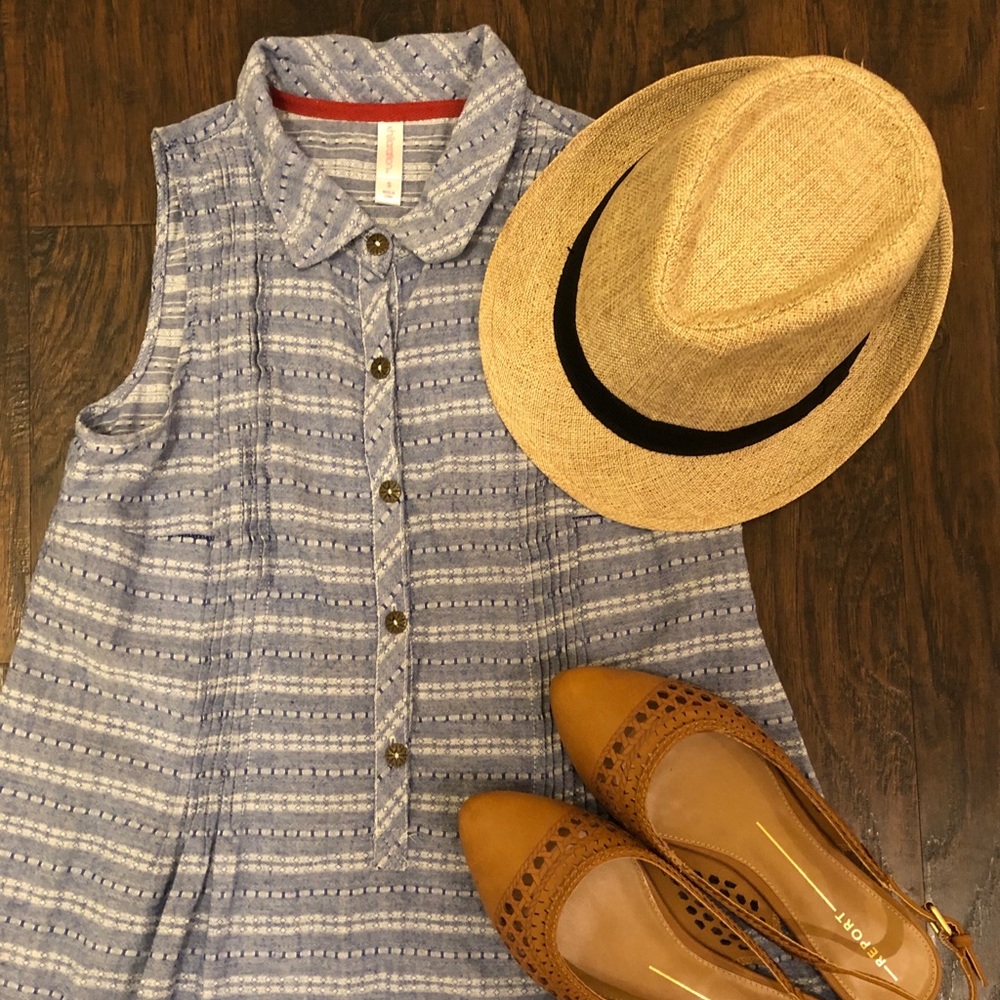 Sleeveless summer dress
